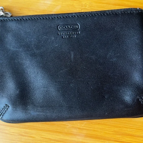 SOLD - Coach Leather Wristlet Clutch | Black - Picture 4 of 6